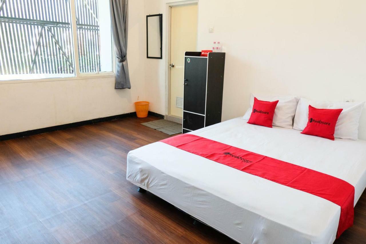 Reddoorz Near Ahmad Yani Airport 3 2* Semarang